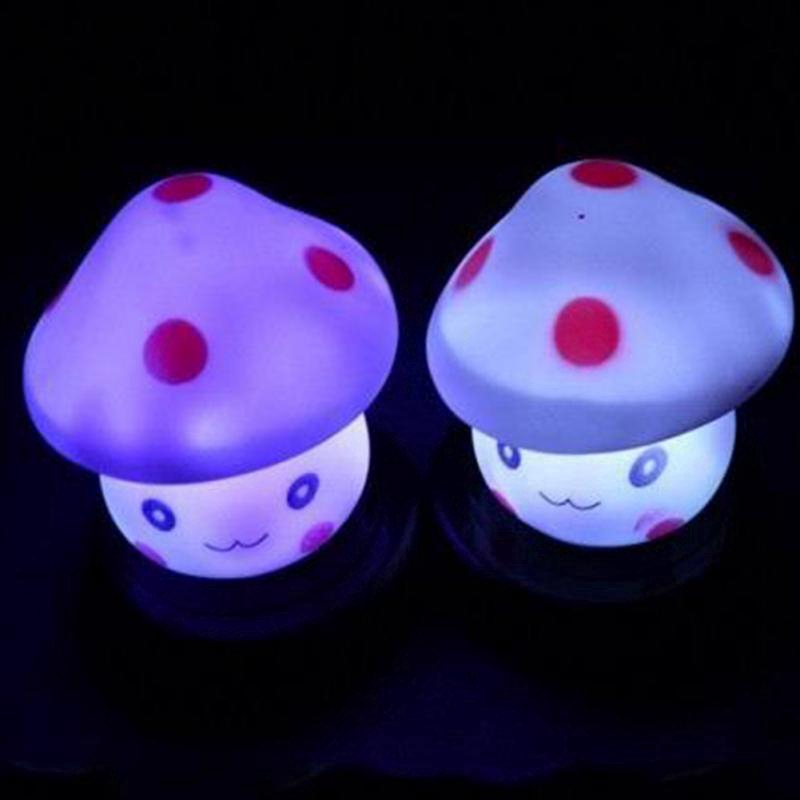 Đèn ngủ LED hình cây nấm để bàn nhiều màu sắc