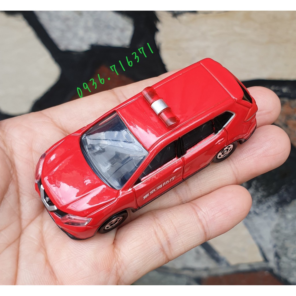 Mô hình xe cứu hỏa Nissan tomica Nhật Bản
