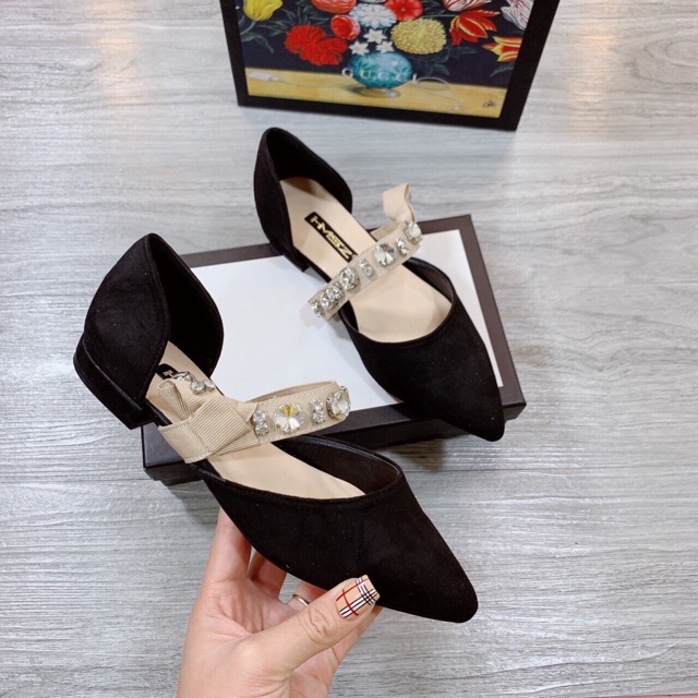 Giày bệt quai đá zara