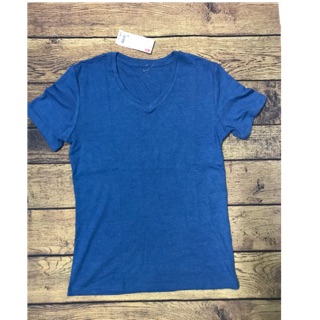  Áo phông uniqlo xuất dư cổ tim  còn xanh blue  