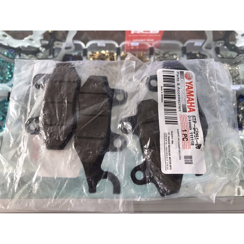 Bố thắng trước 2pitong Ex135, Novo...