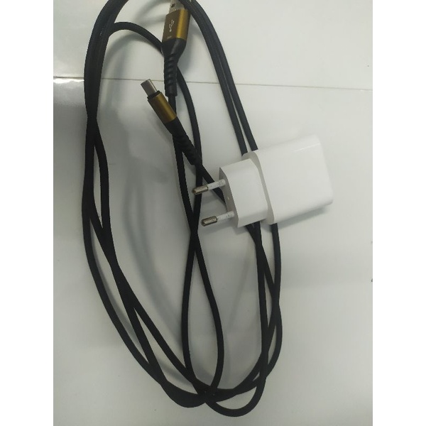bộ sạc nhanh xiaomi đã.qua.sử.dụng.màu.trắng.còn.70. giá.trị.sử.dụng.tặng.kèm.dây.sạc.chính.hảng.dài.2m