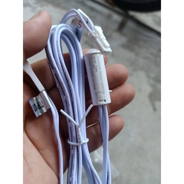 Cảm biến vẫy tay ,đóng mở , cảm biến chạm 12v bật tắt đèn led nội thất , led thanh nhôm  d
