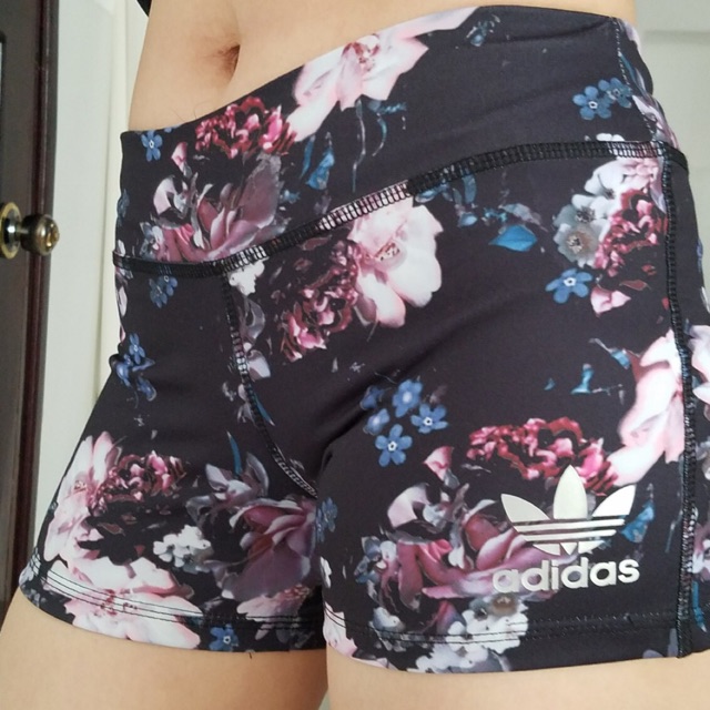 Quần tập thể thao