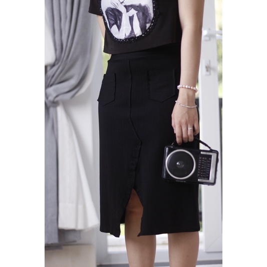 2hand - Váy thun liền áo màu đen retro vintage có xẻ tà