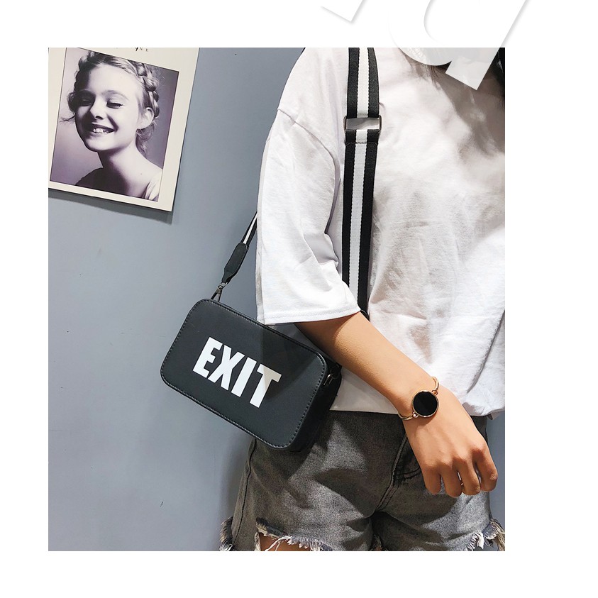 [deal shock]Túi xách hộp EXIT phối dây vải bản to | BigBuy360 - bigbuy360.vn