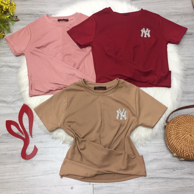 Áo thun xoắn eo croptop