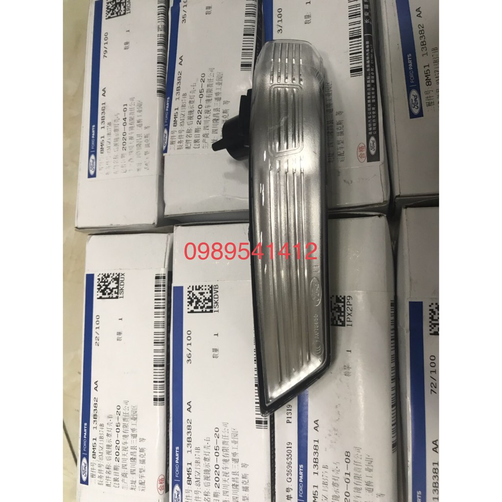 Đèn xi nhan trên gương Ford Focus RH/LH - 8M5113B383BA/8M5113B384BA