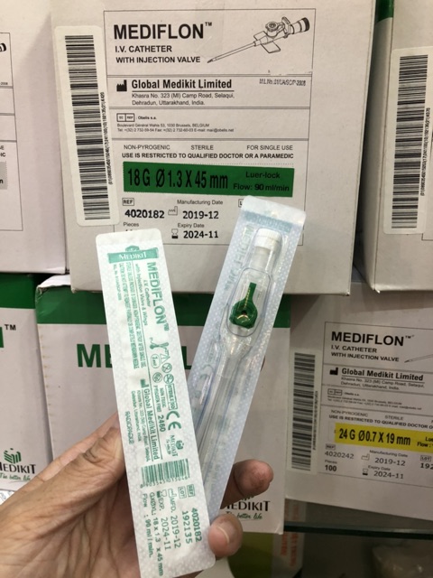 BỘ 50 100 CÂY KIM LUỒN TĨNH MẠCH XỎ KHUYÊN 16G KIM LUỒN CATHETER tiêm truyền tĩnh mạch MEDIFLON CỦA MEDIKIT ẤN ĐỘ 16G