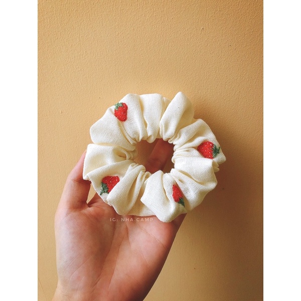 Scrunchies thêu tay dâu, cherry, táo