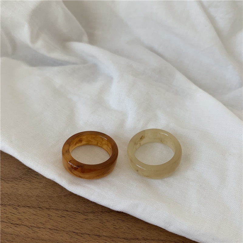 Nhẫn Nhựa Resin Màu Hổ Phách Đơn Giản Thời Trang Hàn Quốc Cổ Điển