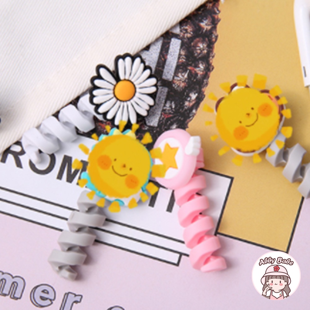 Phụ Kiện Bảo Vệ Đầu Dây Cáp Tai Nghe Chống Gãy Hình Cô Gái Dễ Thương