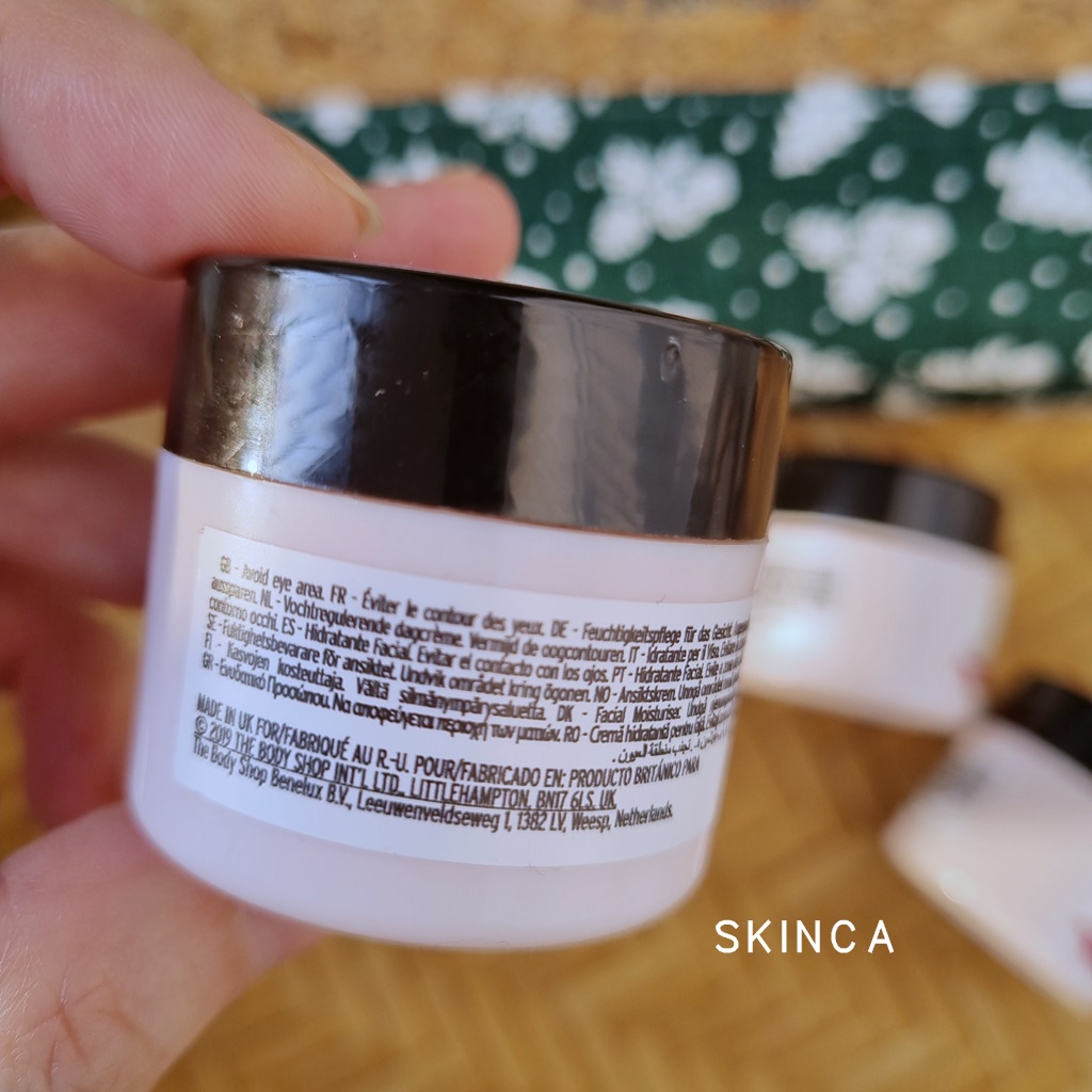 Kem dưỡng ẩm The Body Shop Vitamin E 48h Moisture Cream