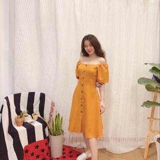 Đầm vintage tay phồng nút gỗ