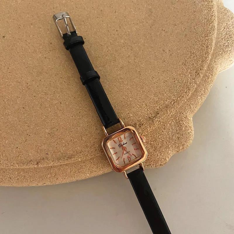 Đồng hồ mặt vuông phong cách retro Hàn Quốc thời trang sang trọng cho nữ
