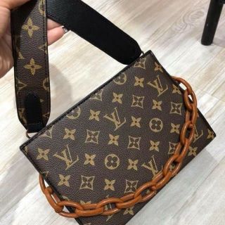 Lvv xích đẹp 120+2% thuế