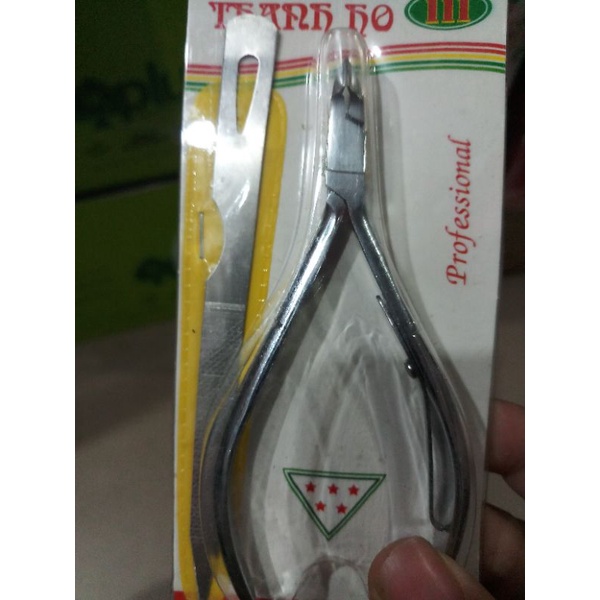 kìm cắt móng tặng rũa móng màu trắng