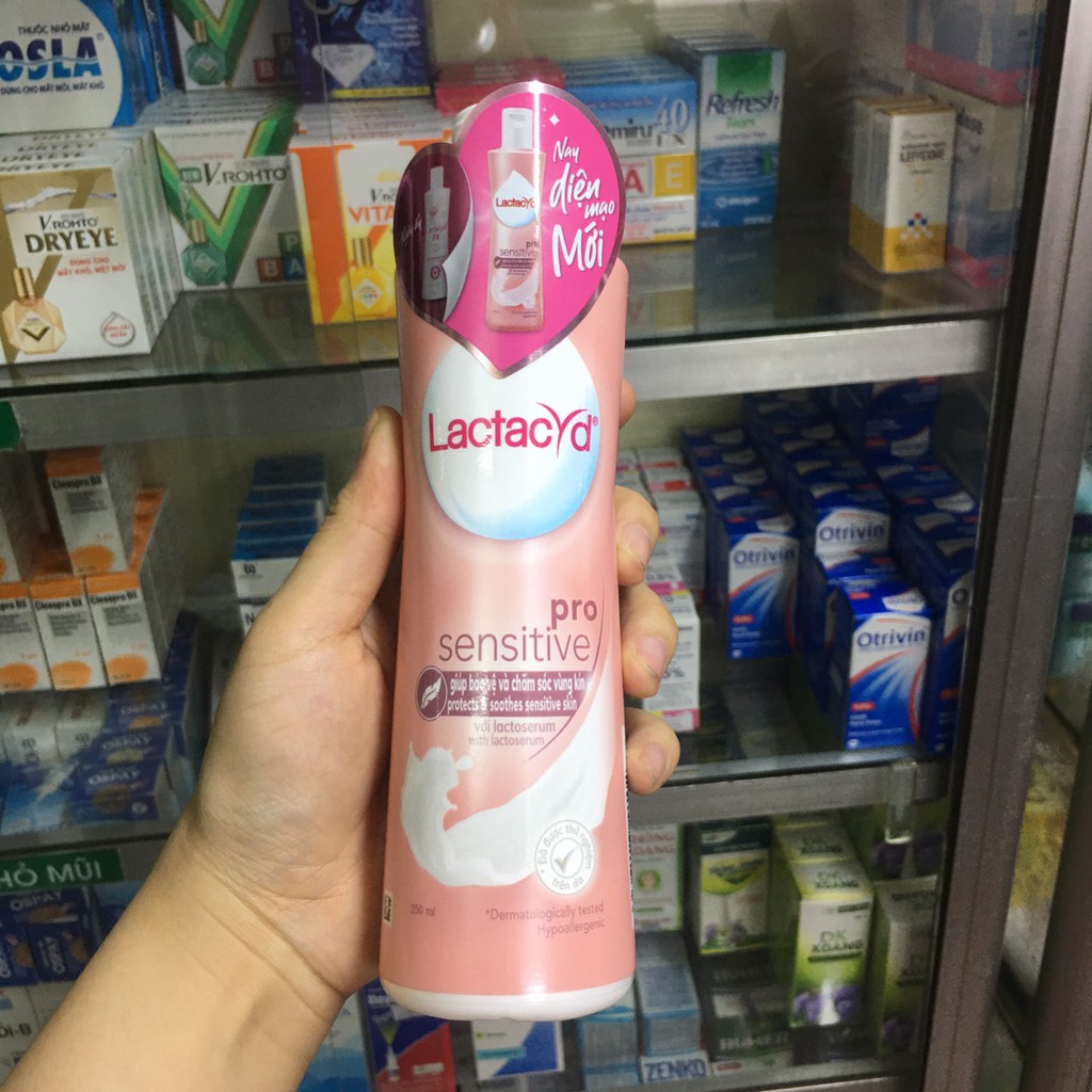 Dung Dịch Vệ Sinh dành cho da nhạy cảm Lactacyd Pro Sensitive 250ml