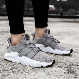 Men's running shoes with ventilation