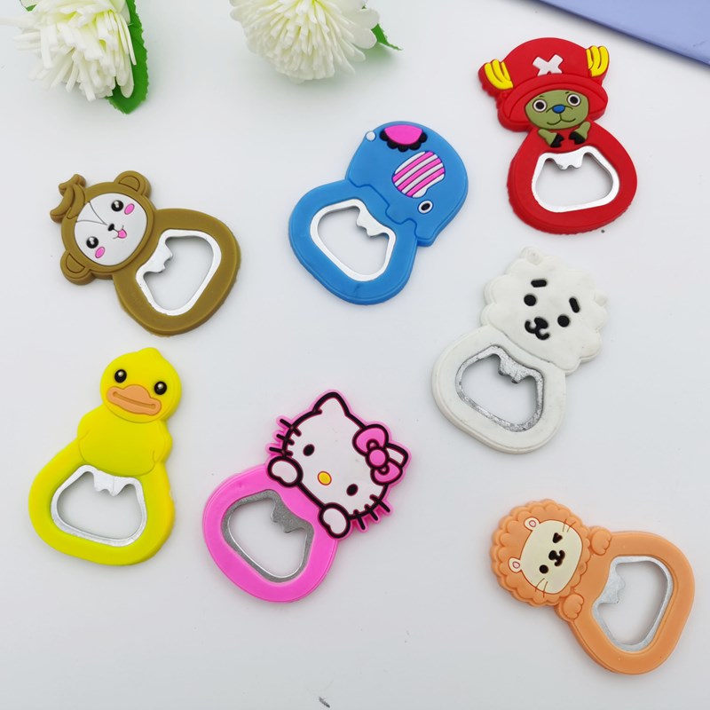 Dụng cụ khui nắp chai có nam châm hít tiện lợi