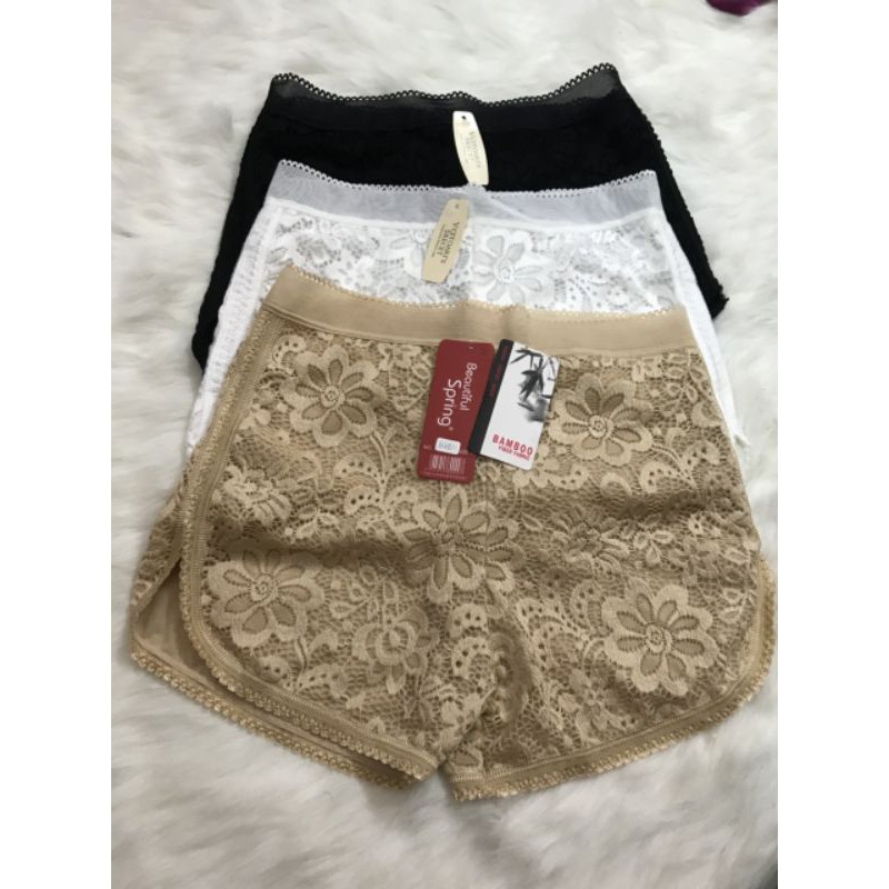 Quần ren mặc trong váy