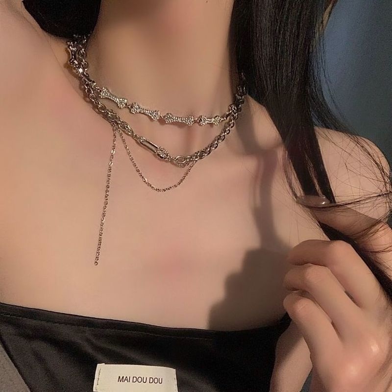 Vòng cổ Kim Loại Mặt Hình Xương Kim Cương Đơn Giản Thời Trang Hàn Quốc
