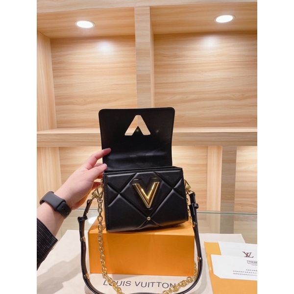 TÚI LV DA BÒ SIZE 23CM