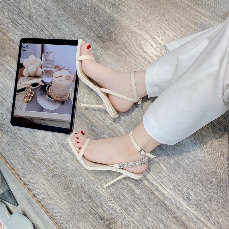 Giày cao gót quai mảnh chữ Wang A đá sáng cao 9cm đơn giản thanh lịch dễ phối đồ đi tiệc.
