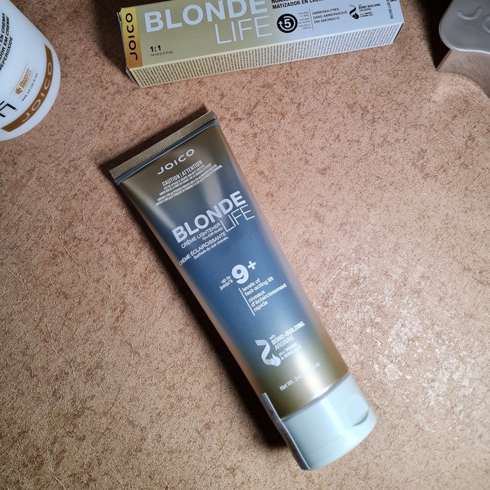 Kem tẩy tóc an toàn cho da đầu JOICO Blonde Life nâng tông cấp độ 9 - 240g