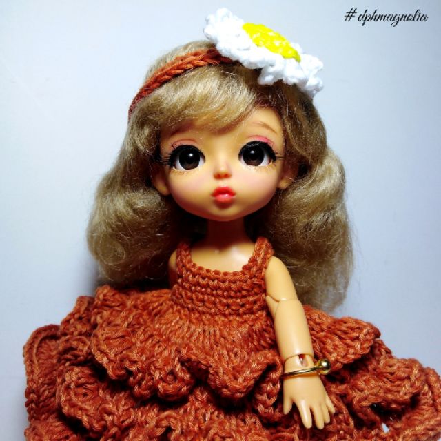 Set đầm + băng đô cúc họa mi size búp bê BJD 1/8