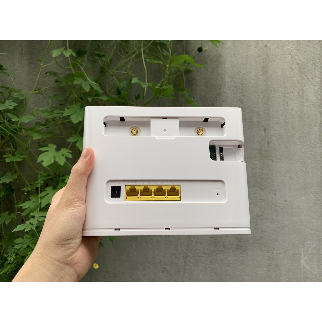 Bộ Phát Wifi 4G CPE B525 B315 - Tốc độ 300 Mbps , 32 thiết bị kết nối , 4 cổng LAN - Tặng kèm 2 anten