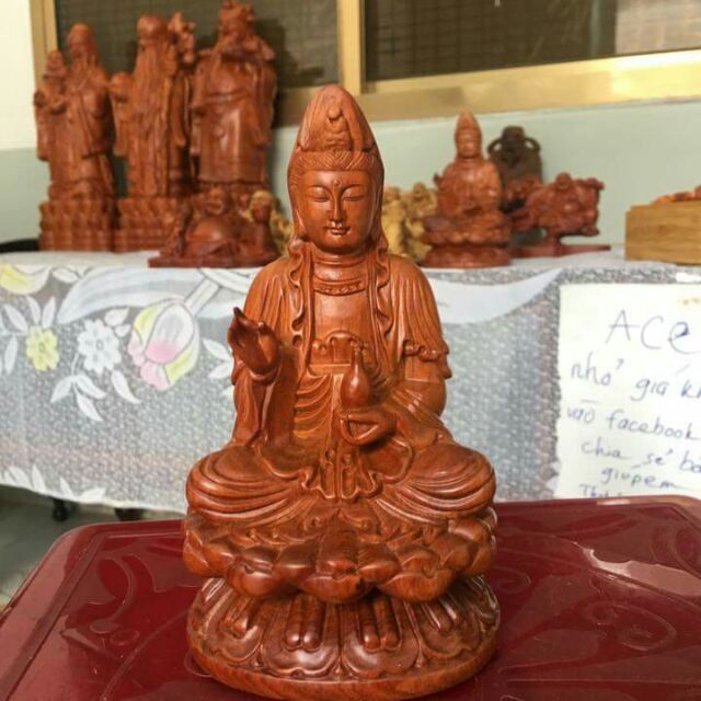 Tượng Phật bà quan âm gỗ hương