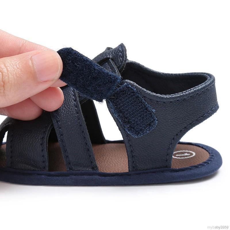 Giày sandal chất liệu da PU mềm mại dùng đi biển