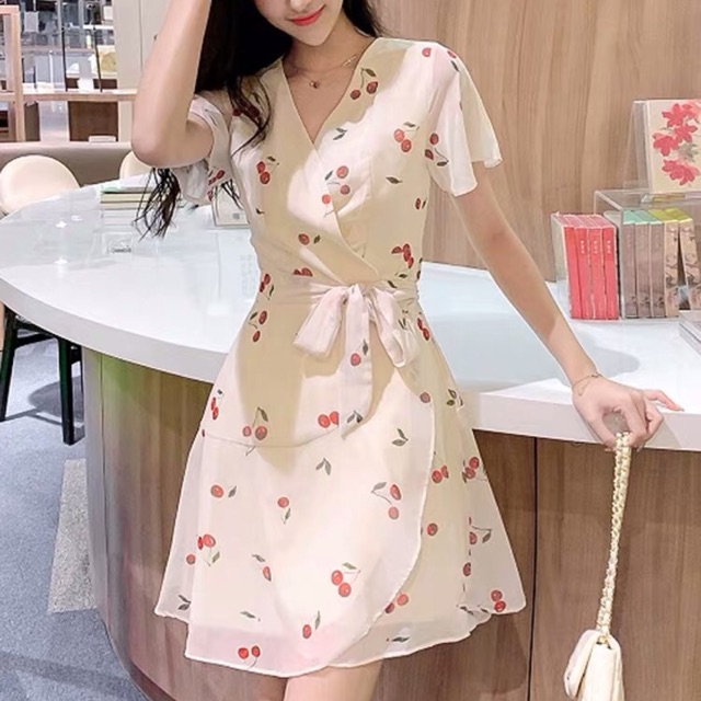 Đầm Cherry vạt đắp