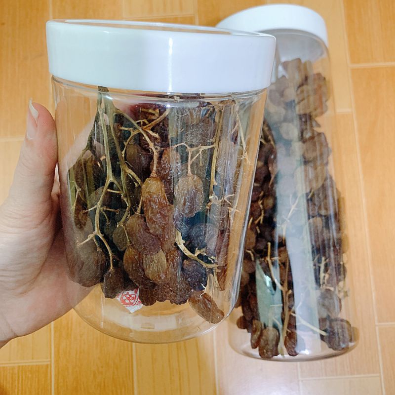 Nho khô nguyên cành Úc