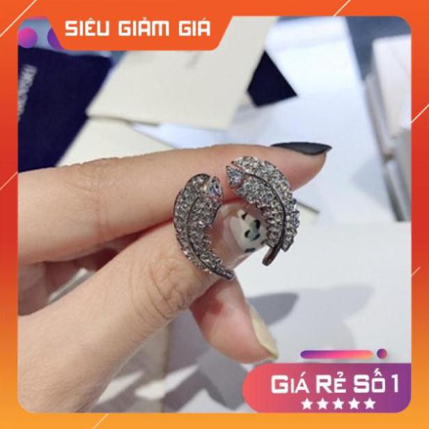 [New 2021] Bông tai hình lông vũ màu silver xỏ lỗ đinh tán màu trắng Swarovski  ⚜️Hàng Authentic⚜️