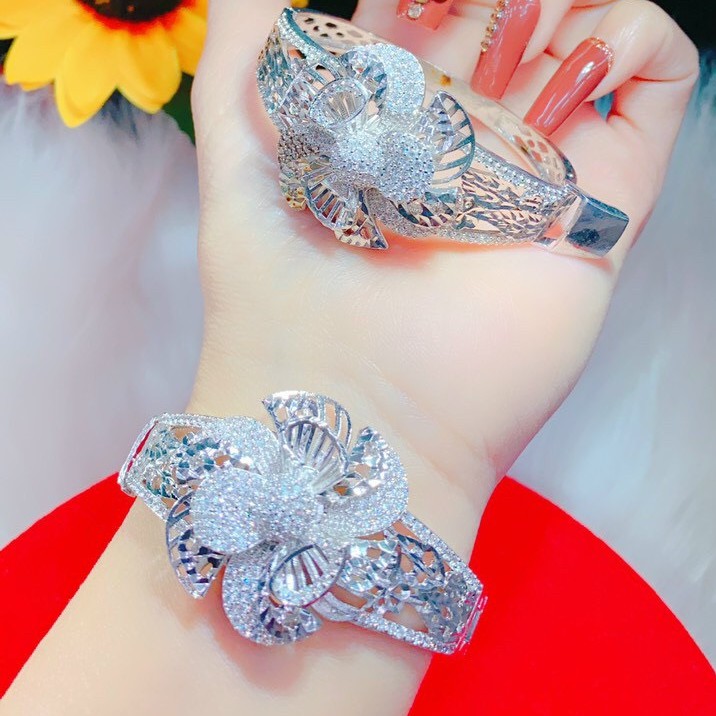 Vòng Tay Nữ Đẹp Hoa Chong Chóng - Bền Màu, Không Đen Không Ngứa, Đủ Size, Hàng Y Hình