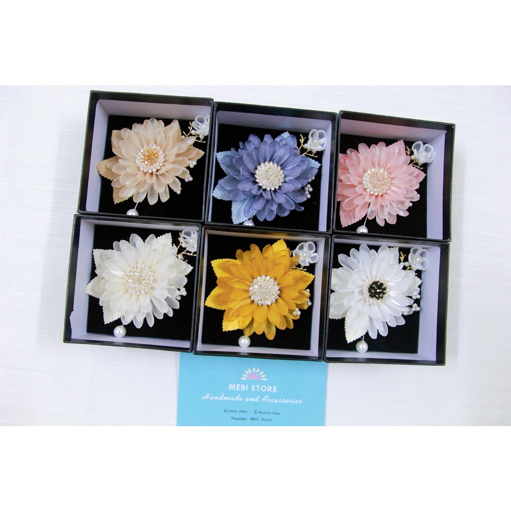 Ảnh thật- Hoa cài áo handmade mẫu hoa cúc voan mix phụ kiện siêu sang nhiều màu (NOBOX)