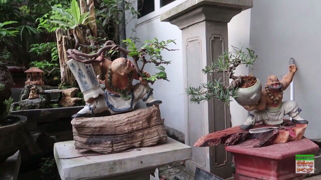 Chậu tượng la hán ôm vò