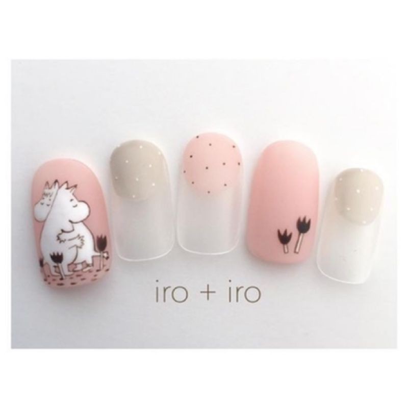 nail box tay mẫu vẽ và đính đá đơn giản