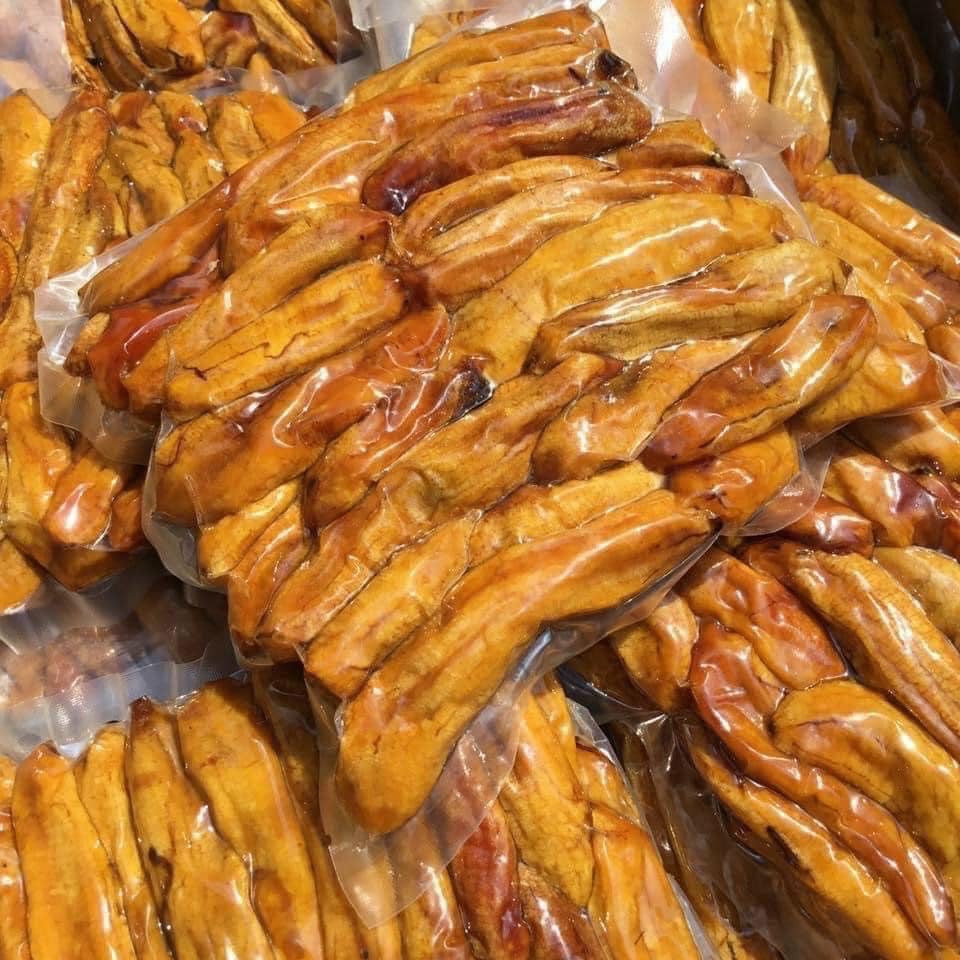 Chuối sấy dẻo thơm ngon gói 1kg. date 6 tháng.