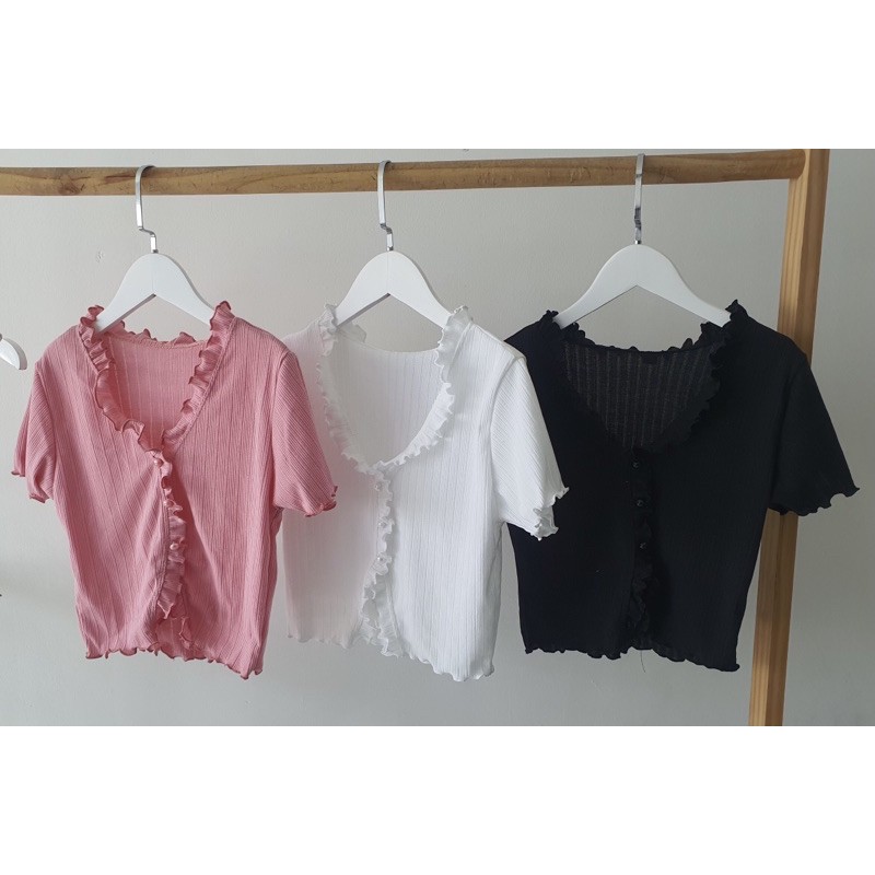 Áo croptop đính Ngọc tay ngắn .