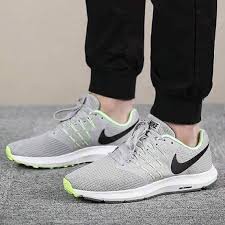 Giày Nike chạy/Run Swift Wolf