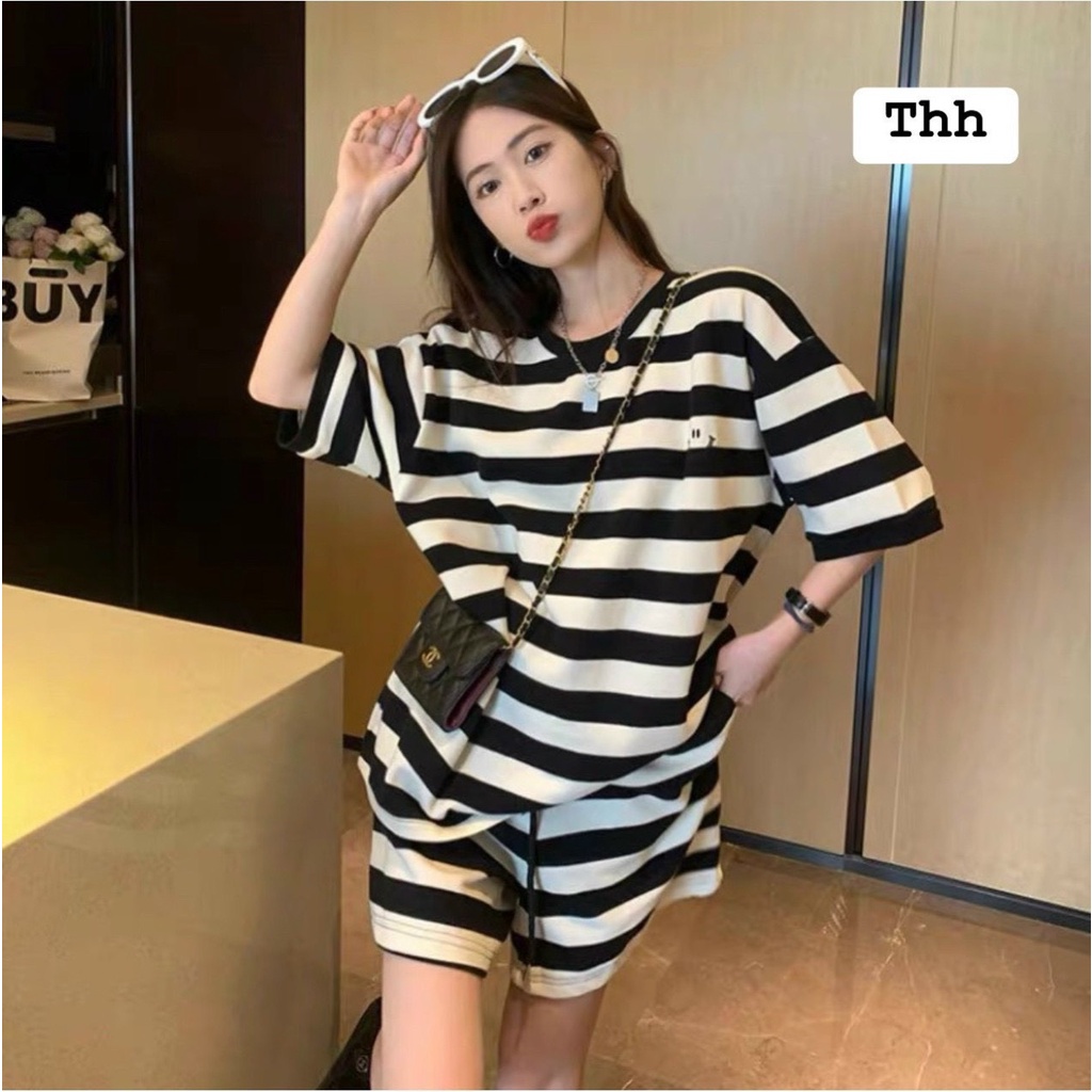SET ĐÙI KẺ MẶT CƯỜI