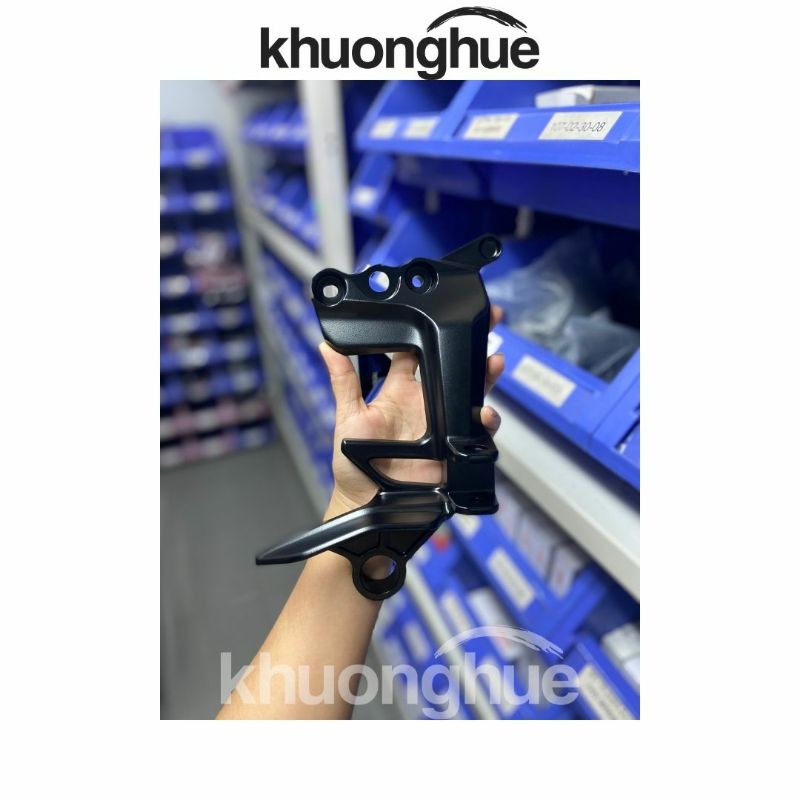 Pas nhôm gác chân sau bên phải xe Jupiter Fi chính hãng Yamaha