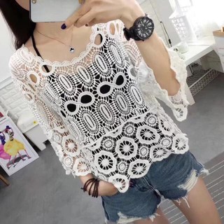 Áo lưới ren hoa đi biển