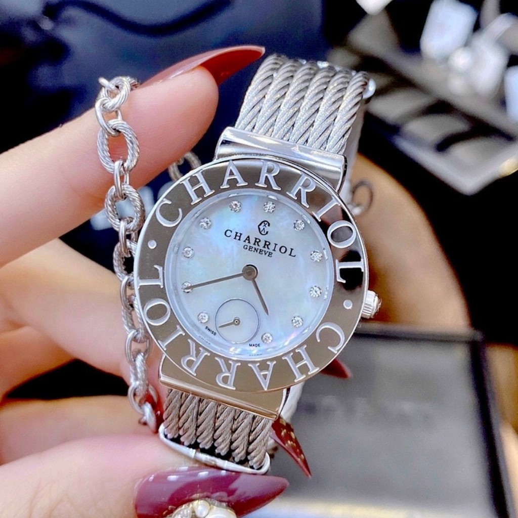 Đồng hồ nữ, đồng hồ PHIPPLIPE CHARRIOL ST-TROPEZ dạng lắc và xích phối hợp độc đáo sang chảnh.