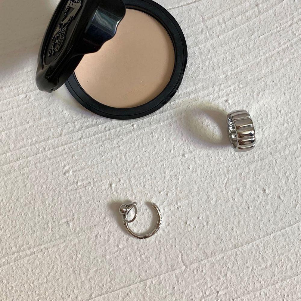 JARRED Nhẫn Mặt Tròn Màu Sắc Bạc Thiết Kế Tối Giản Cho Nữ