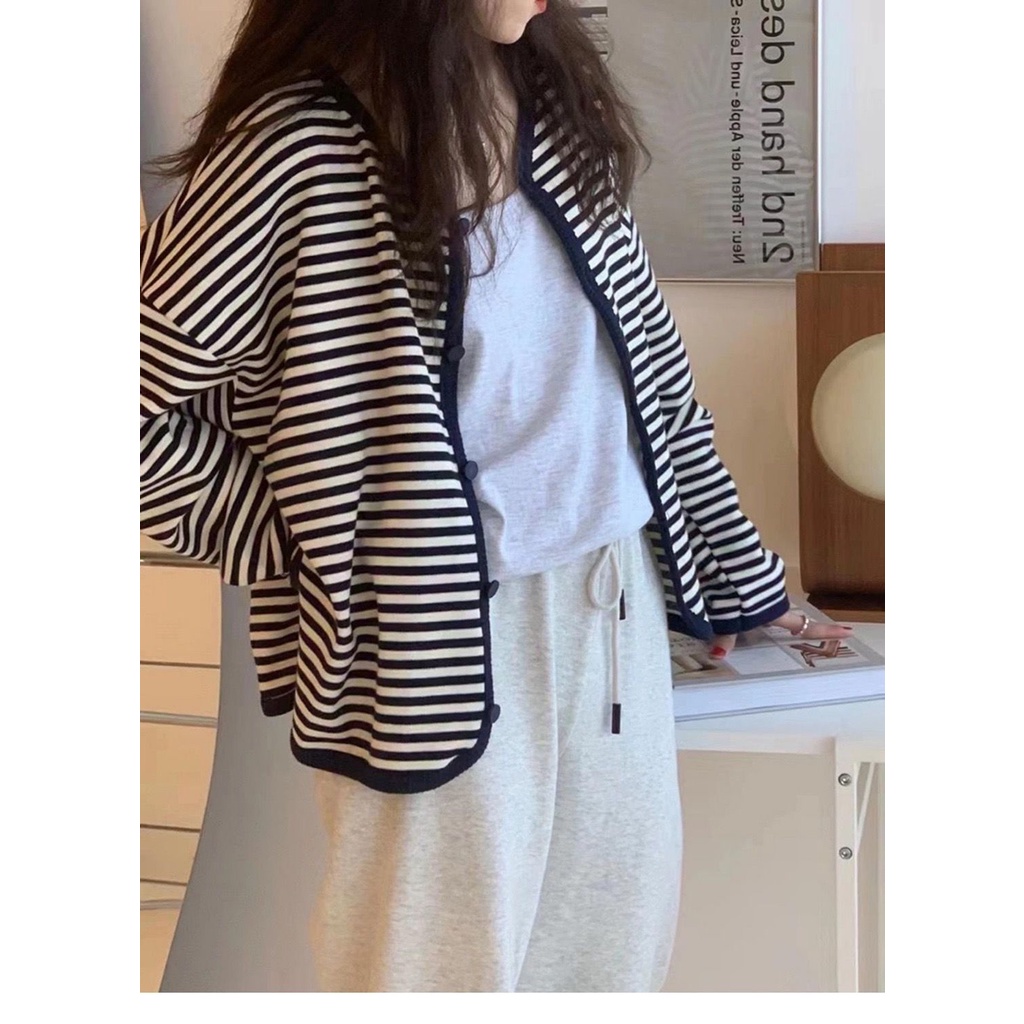 Áo Khoác Cardigan Dệt Kim Dáng Rộng Kẻ Sọc Đen Trắng Phong Cách Retro Thời Trang Xuân Thu Dành Cho Nữ 2021