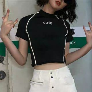 (Sẵn) Áo croptop slim fit body nữ đen phản quang dáng thể thao sành điệu (Ms A26)